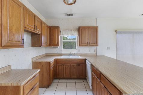 369 Deer Valley Bandera TX 78003