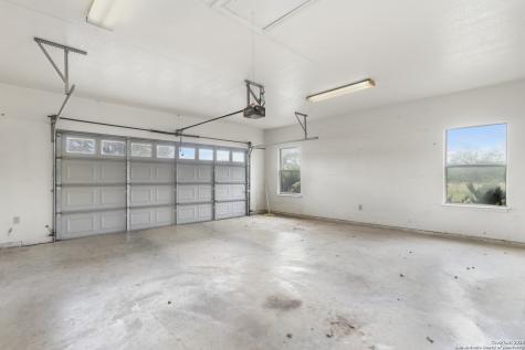 369 Deer Valley Bandera TX 78003