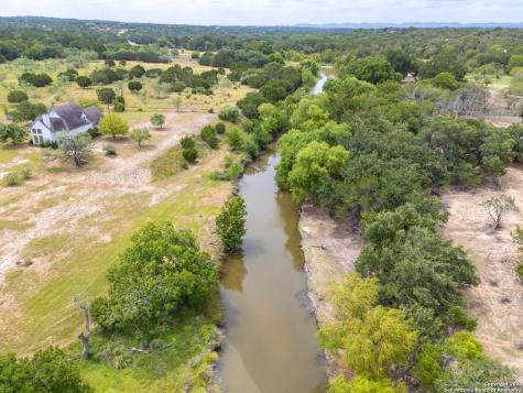 369 Deer Valley Bandera TX 78003