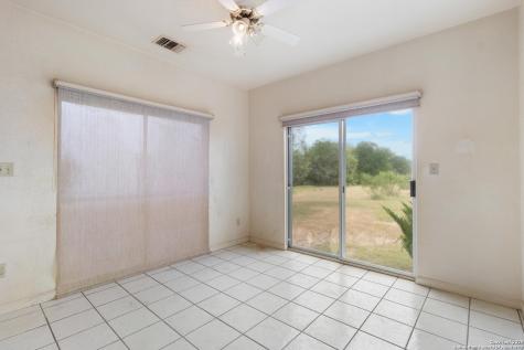 369 Deer Valley Bandera TX 78003