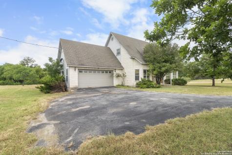 369 Deer Valley Bandera TX 78003