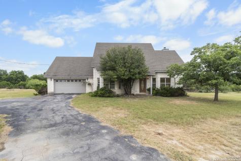 369 Deer Valley Bandera TX 78003