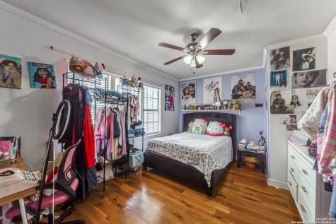 1002 Lee Hall San Antonio TX 78201