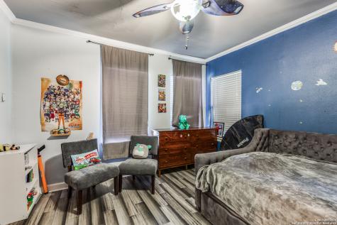 1002 Lee Hall San Antonio TX 78201