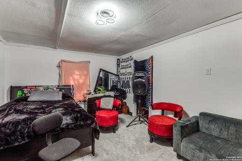 1002 Lee Hall San Antonio TX 78201