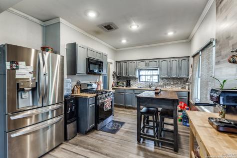 1002 Lee Hall San Antonio TX 78201