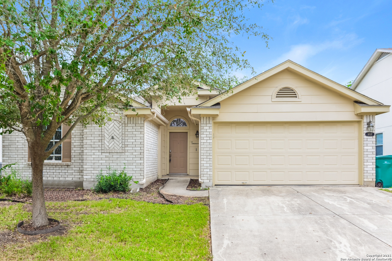 9707 Autumn Place Converse TX 78109