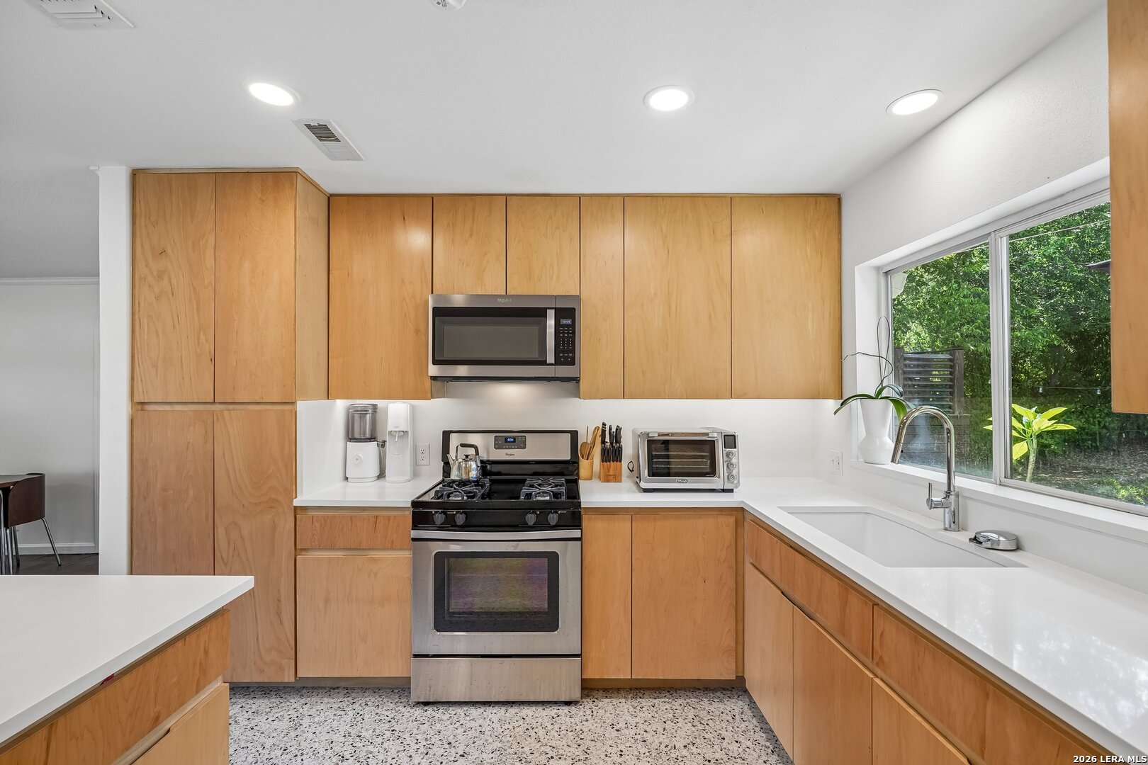 718 Olney Drive San Antonio TX 78209