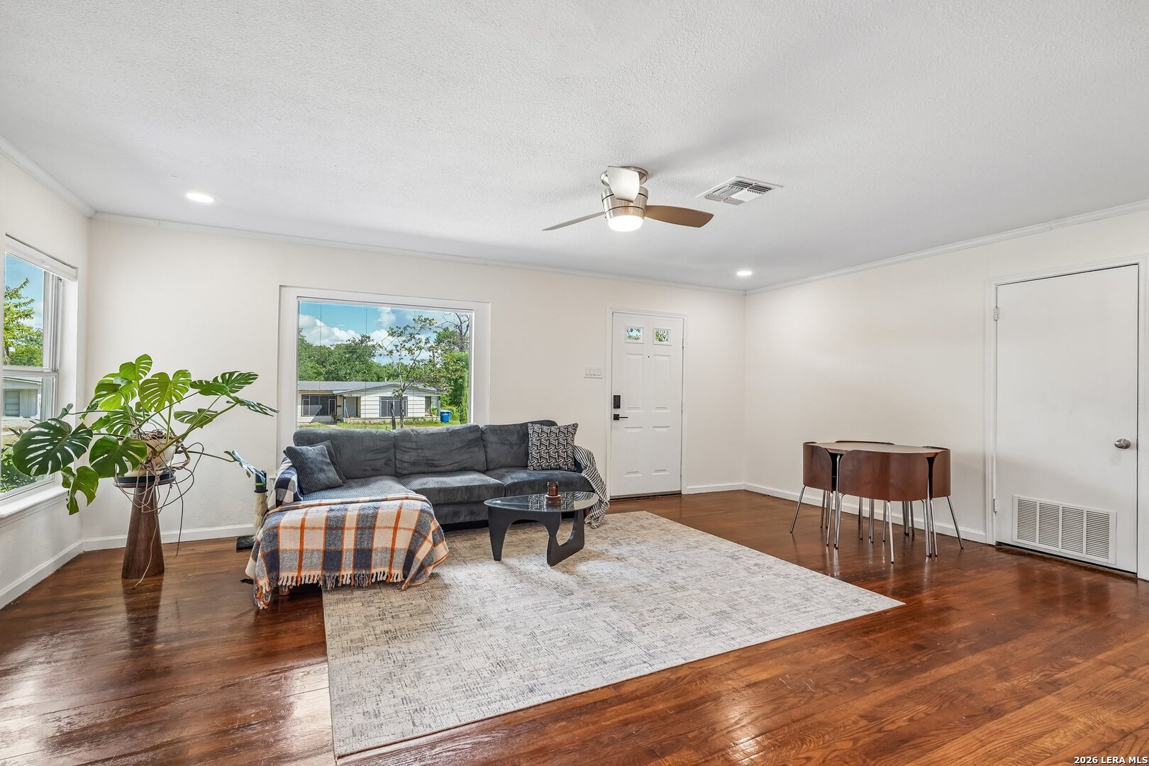 718 Olney Drive San Antonio TX 78209
