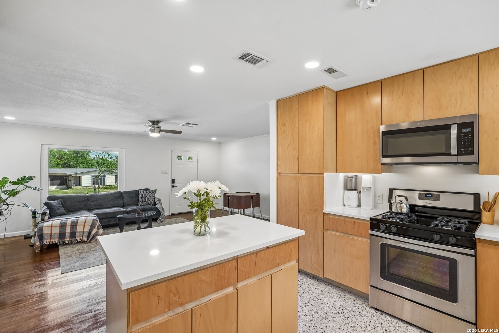 718 Olney Drive San Antonio TX 78209