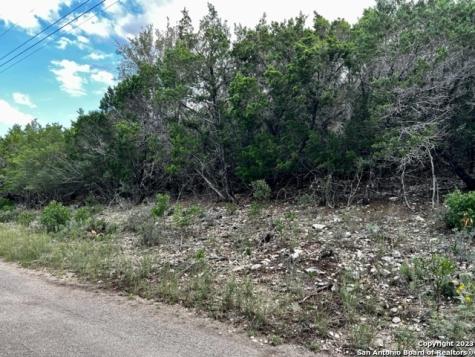 18 Ceder Ridge Lane Concan TX 78838