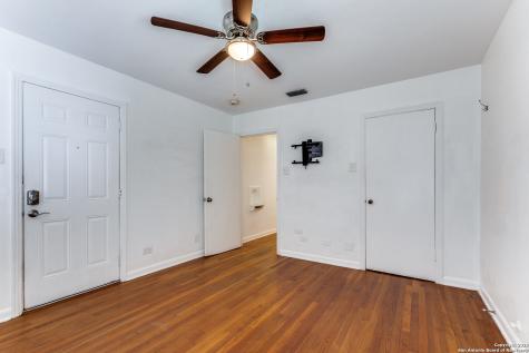 217 Corona Alamo Heights TX 78209