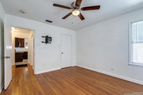 217 Corona Alamo Heights TX 78209
