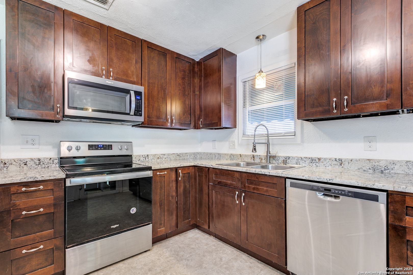 217 Corona Alamo Heights TX 78209