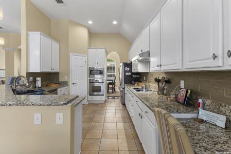 15106 Grayoak Forest San Antonio TX 78248