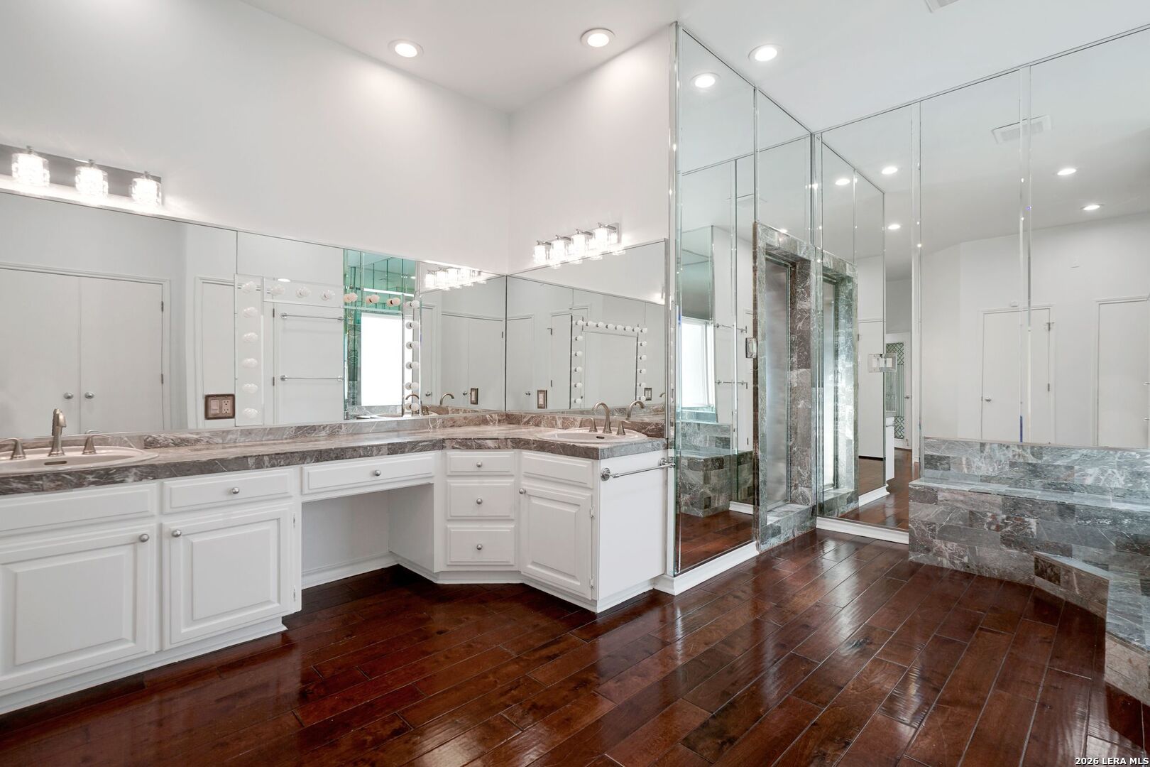 5 Daventry Lane San Antonio TX 78257