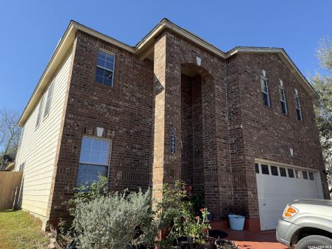 4902 Arizona Bay San Antonio TX 78244