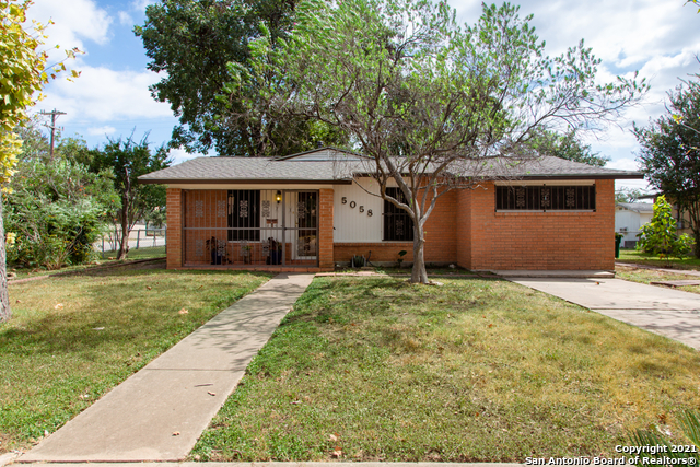 5058 Creekmoor Drive San Antonio TX 78220