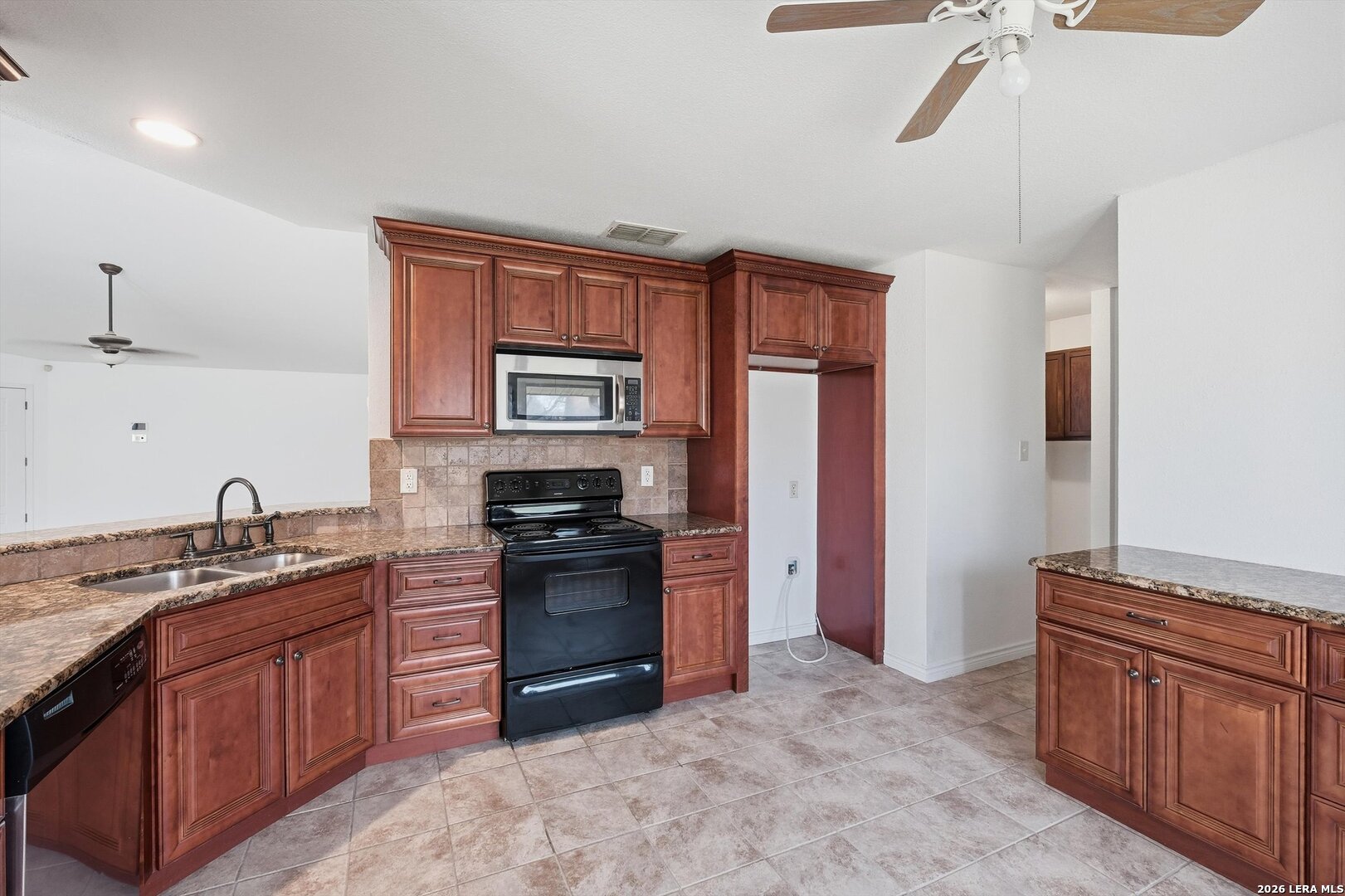 9835 Spruce Ridge Drive Converse TX 78109