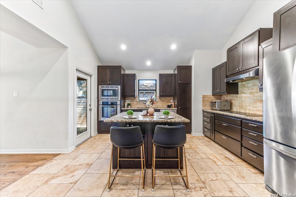 1715 Encino Crest San Antonio TX 78259