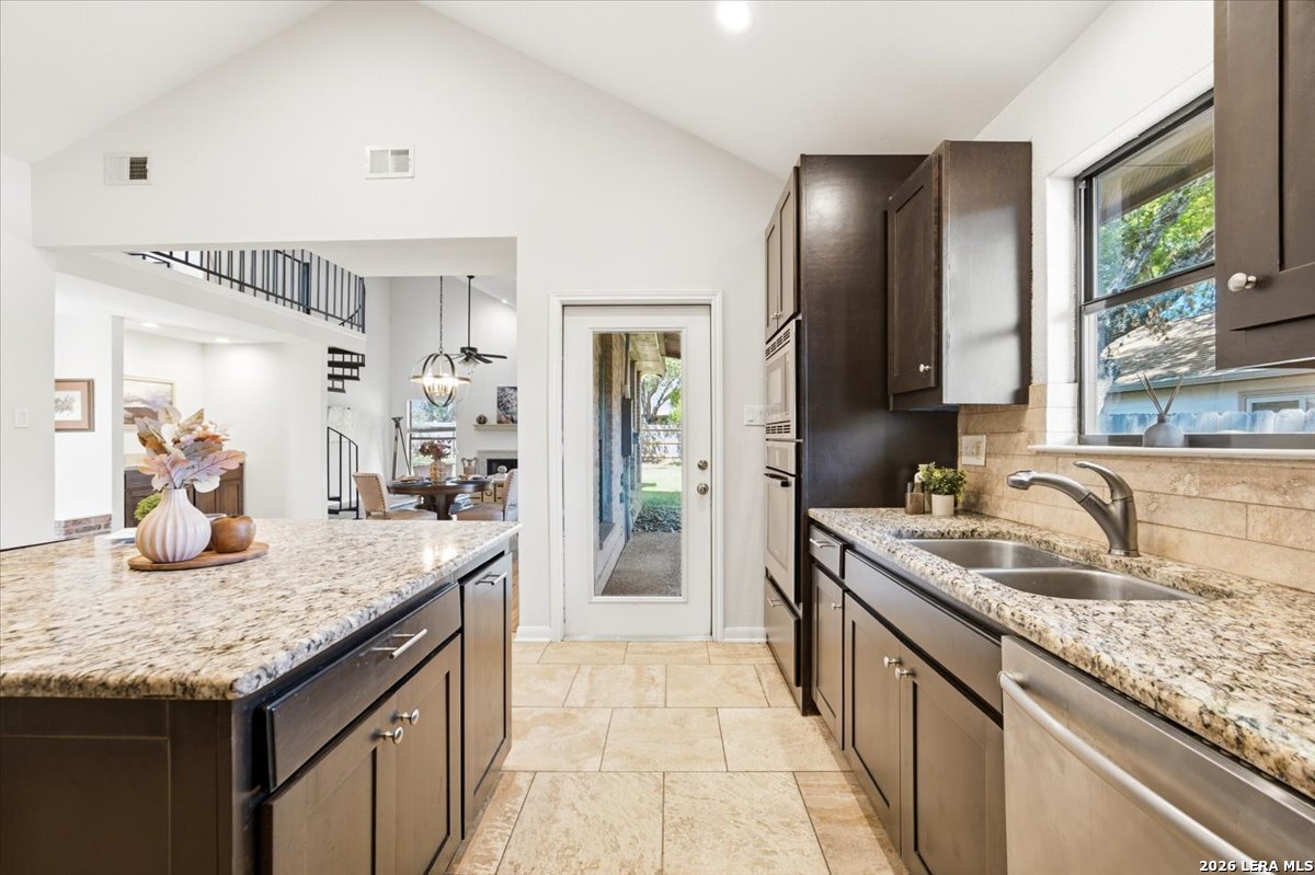 1715 Encino Crest San Antonio TX 78259