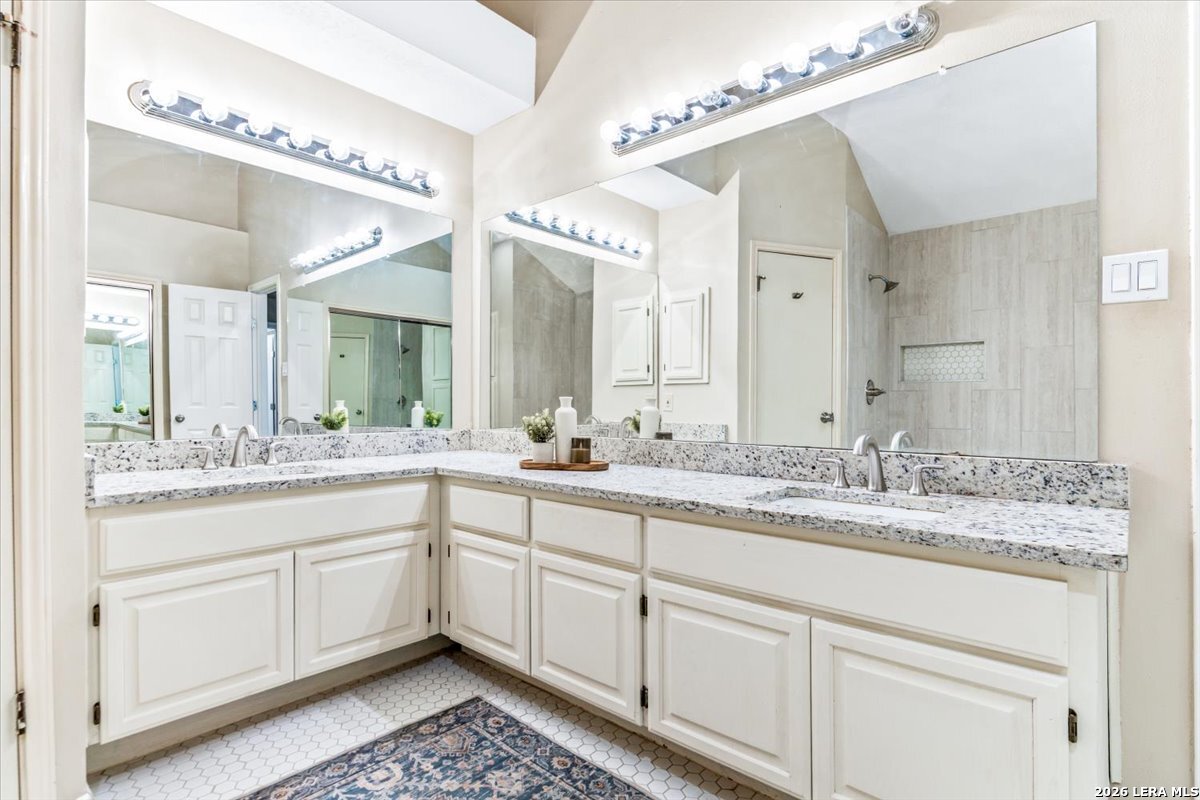 1715 Encino Crest San Antonio TX 78259