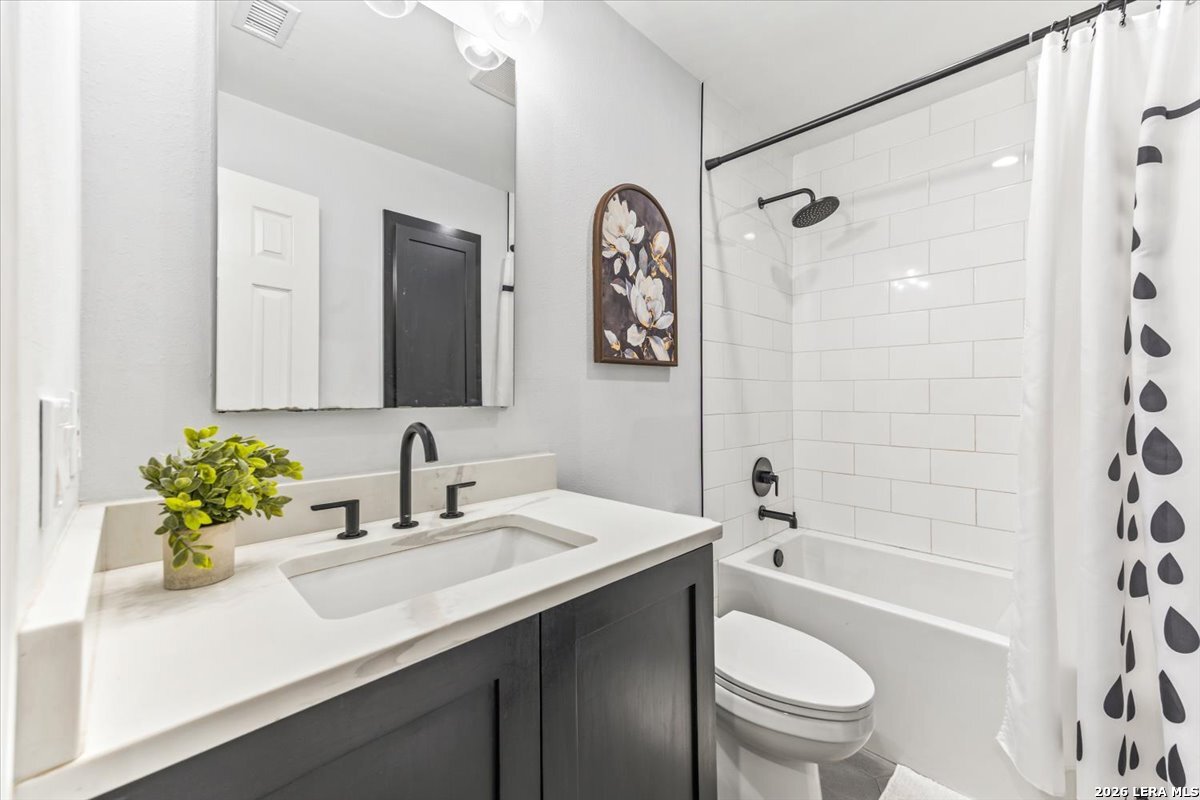 1715 Encino Crest San Antonio TX 78259