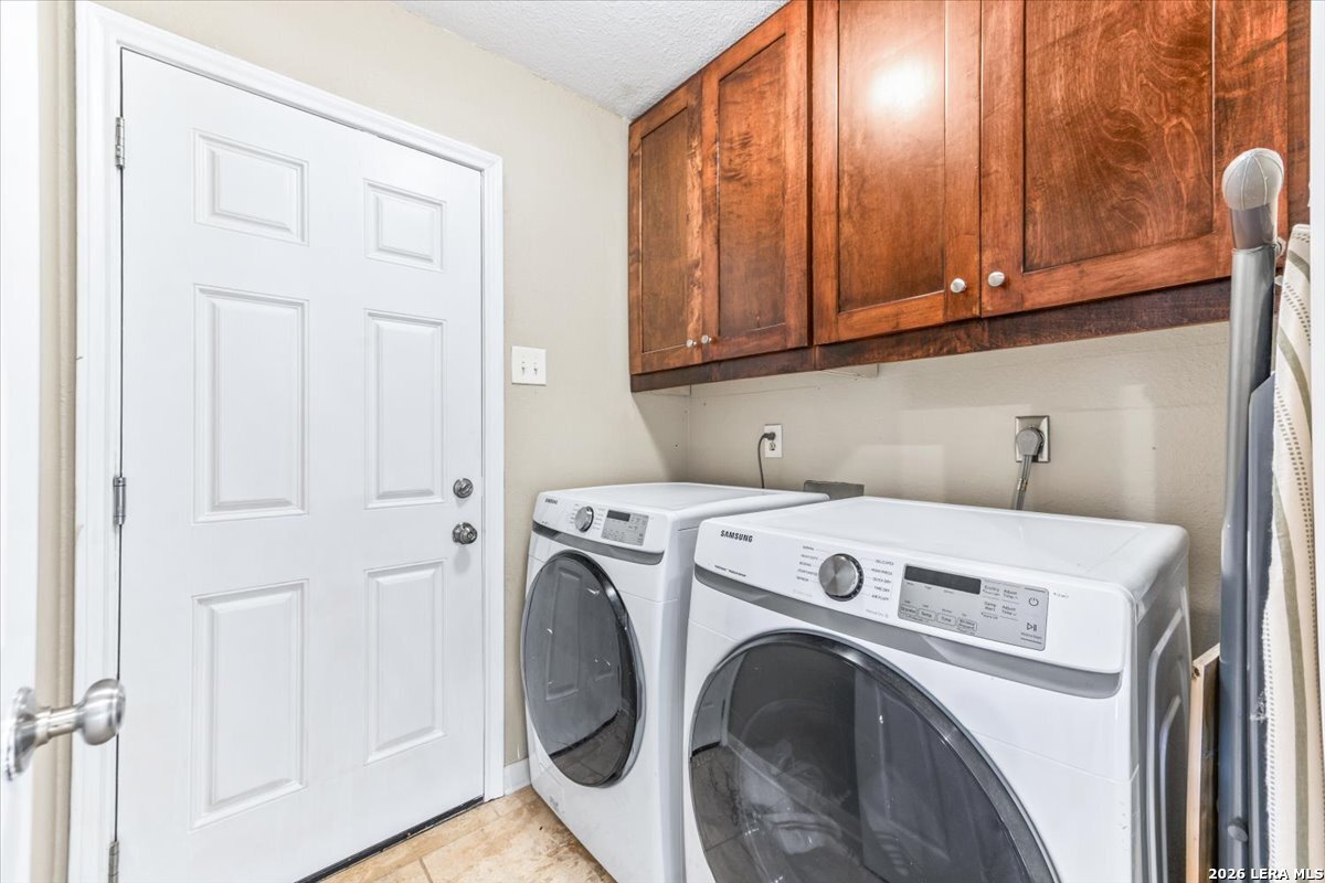 1715 Encino Crest San Antonio TX 78259