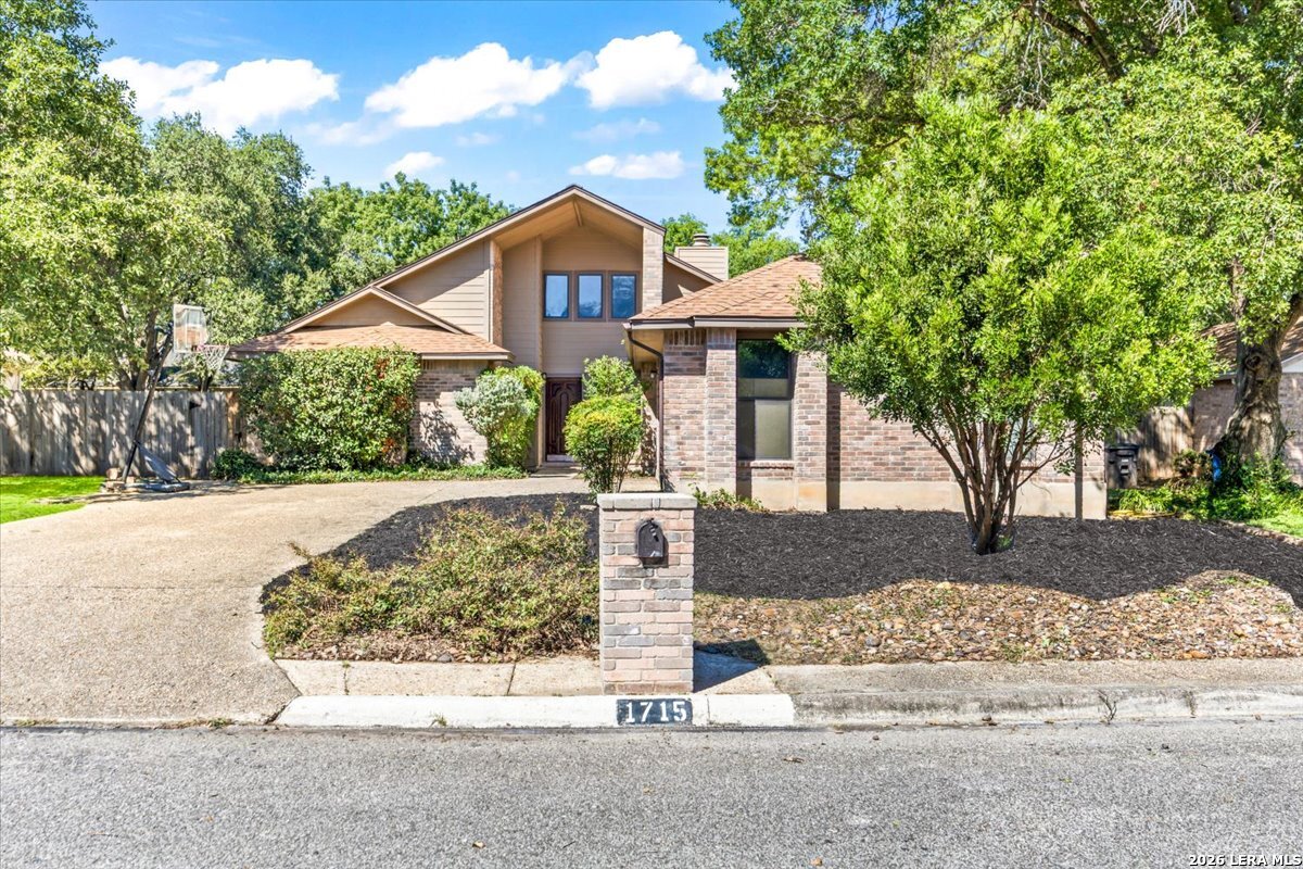 1715 Encino Crest San Antonio TX 78259