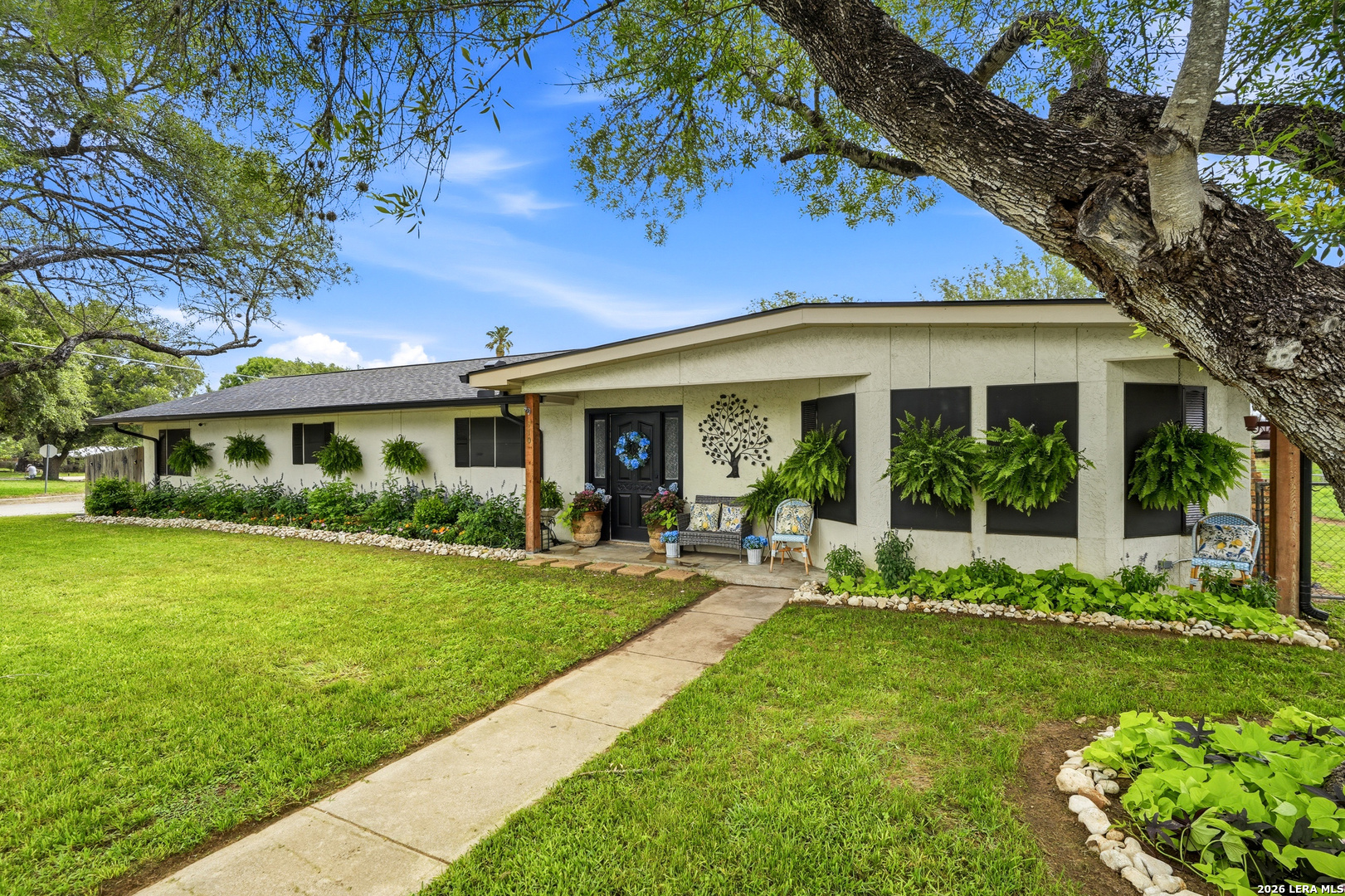 910 Oakridge Pleasanton TX 78064