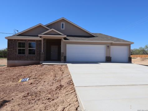 109 Cheyenne Drive Floresville TX 78114