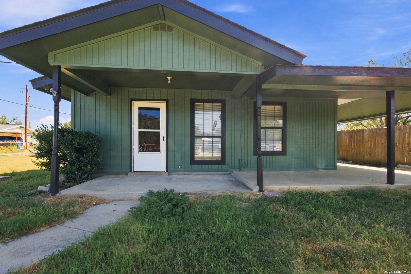 216 N Tom Poth TX 78147