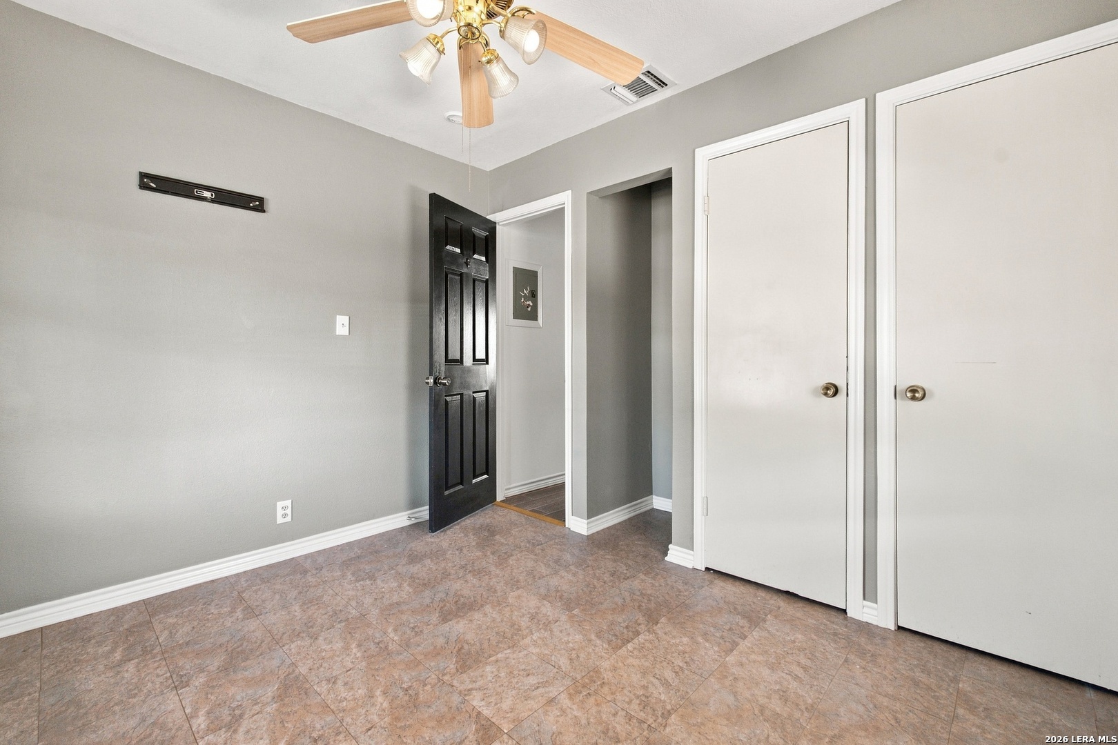 216 N Tom Poth TX 78147