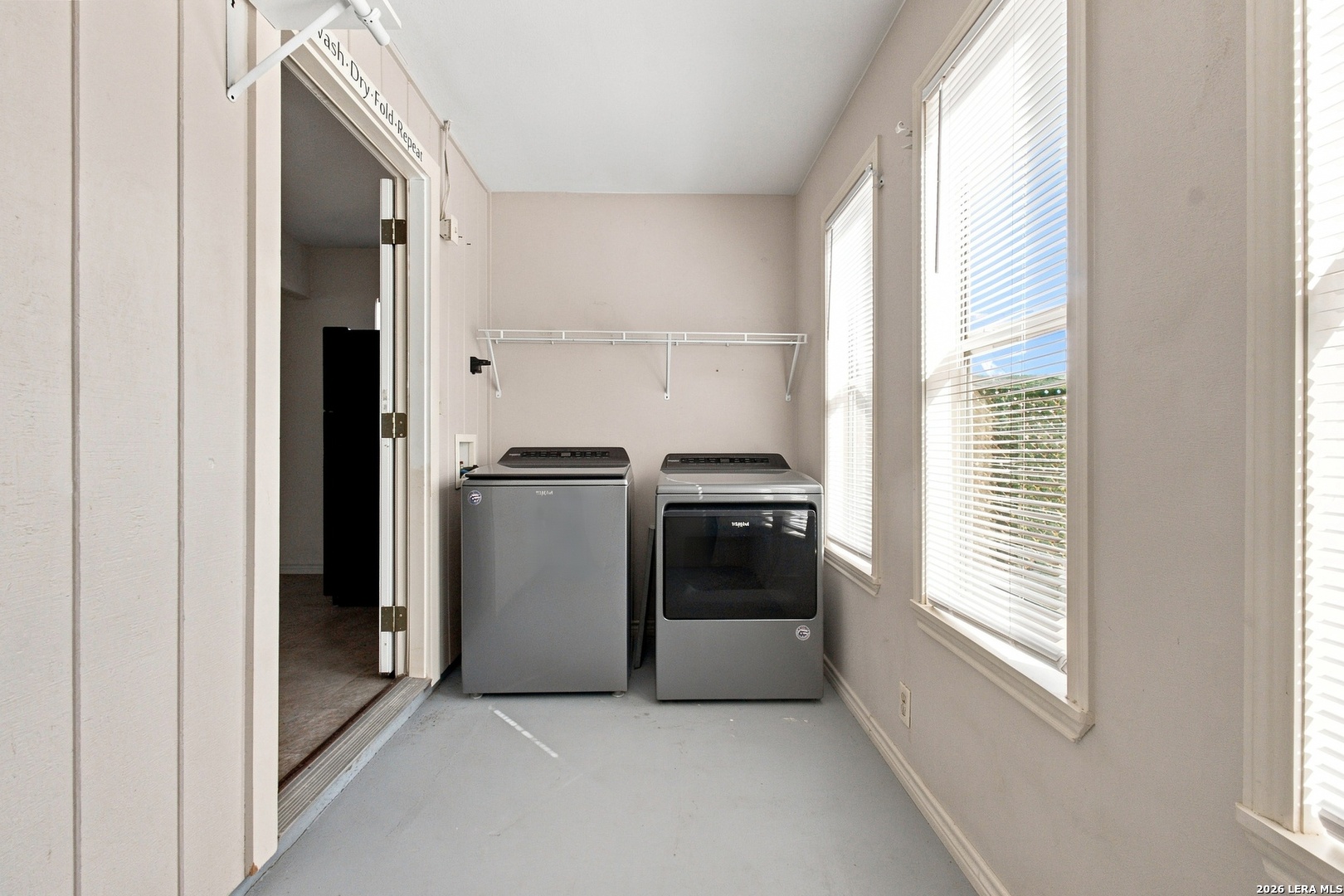 216 N Tom Poth TX 78147