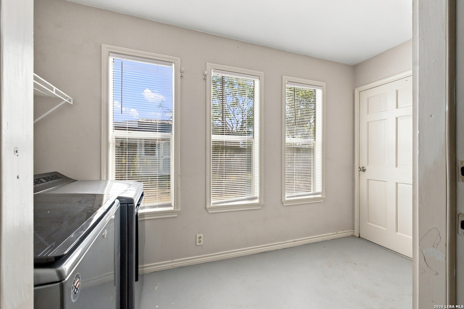216 N Tom Poth TX 78147