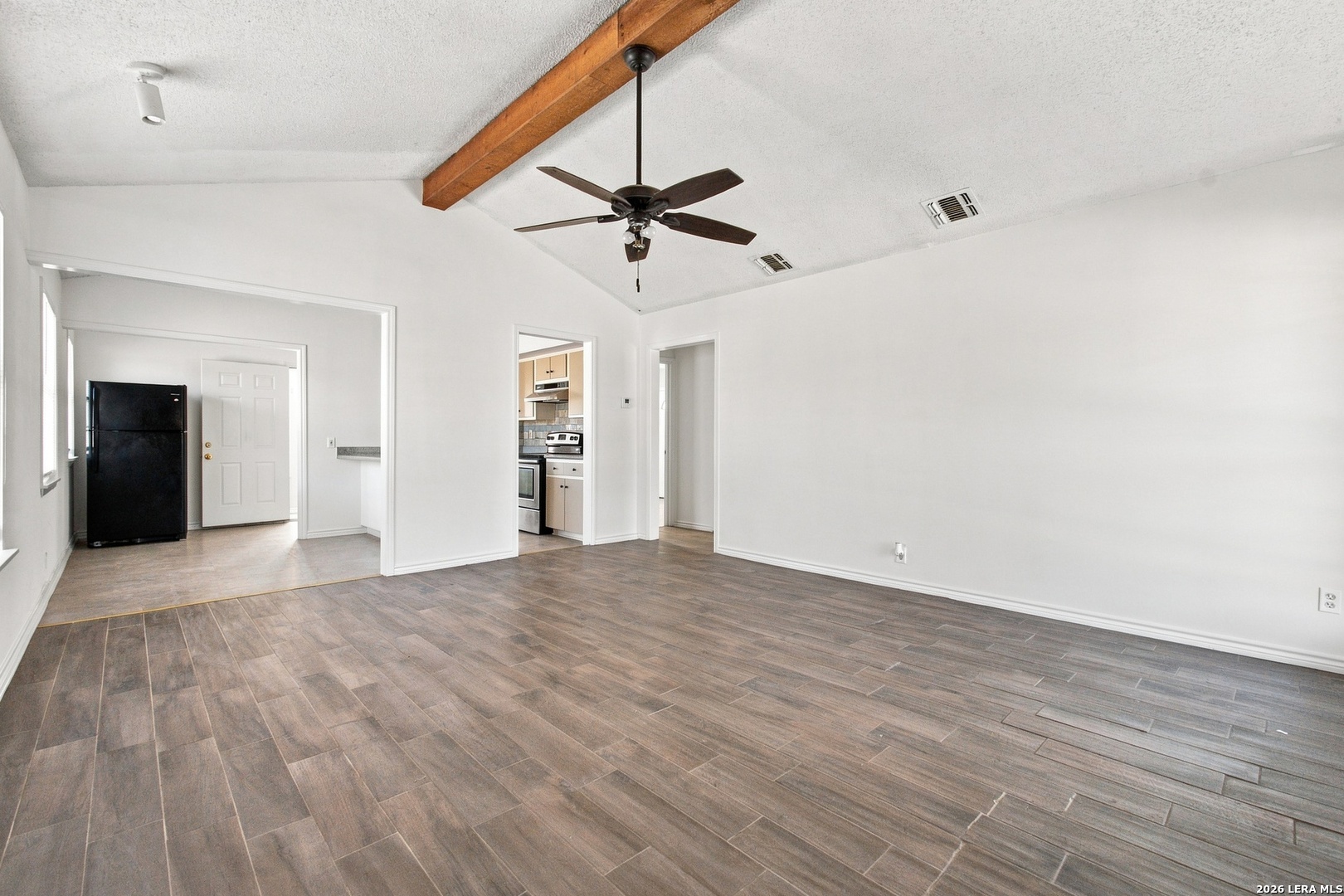 216 N Tom Poth TX 78147