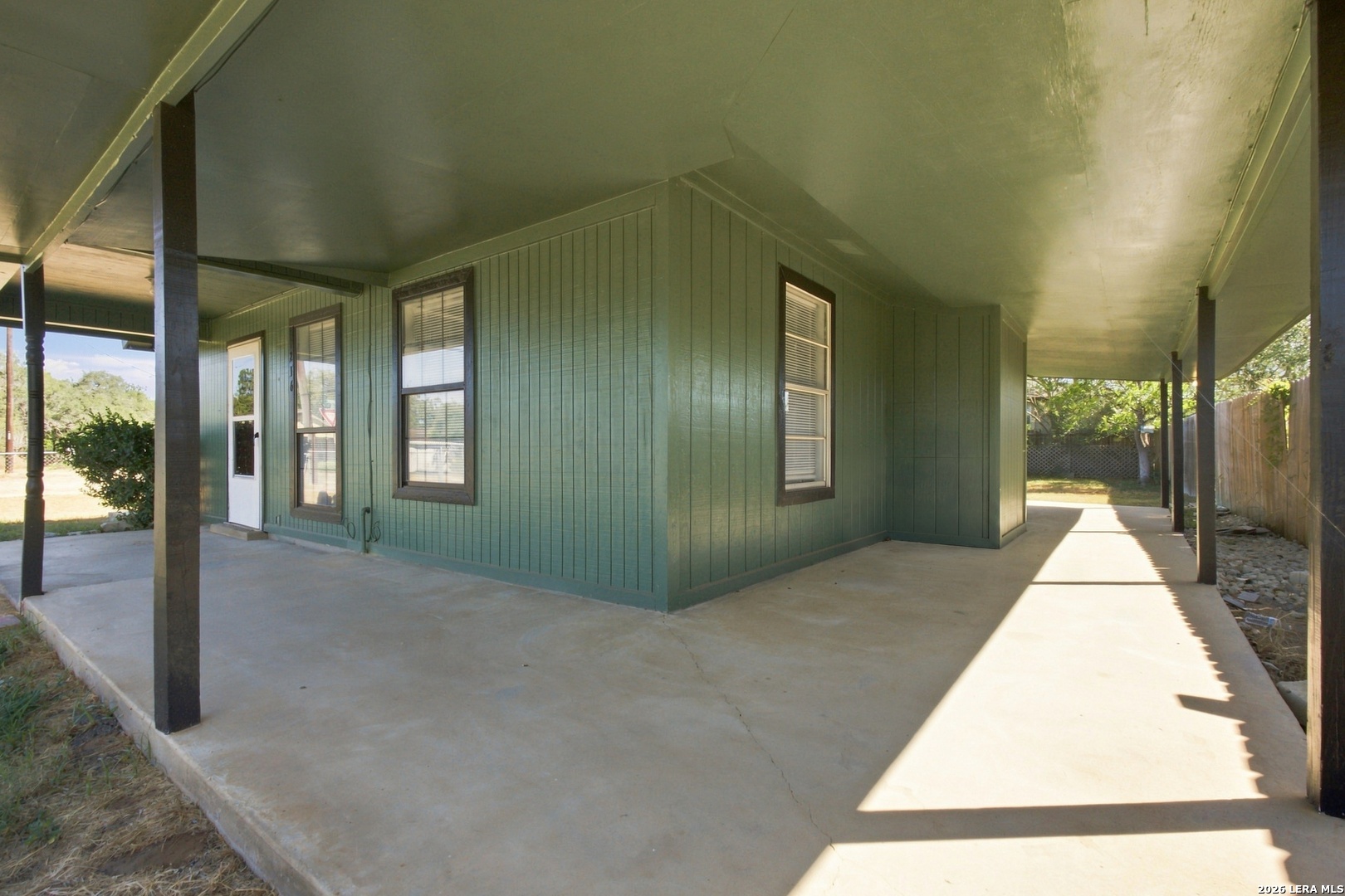 216 N Tom Poth TX 78147