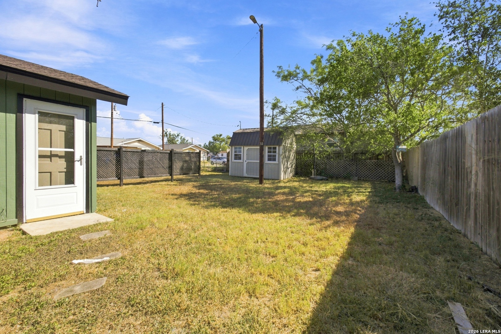 216 N Tom Poth TX 78147
