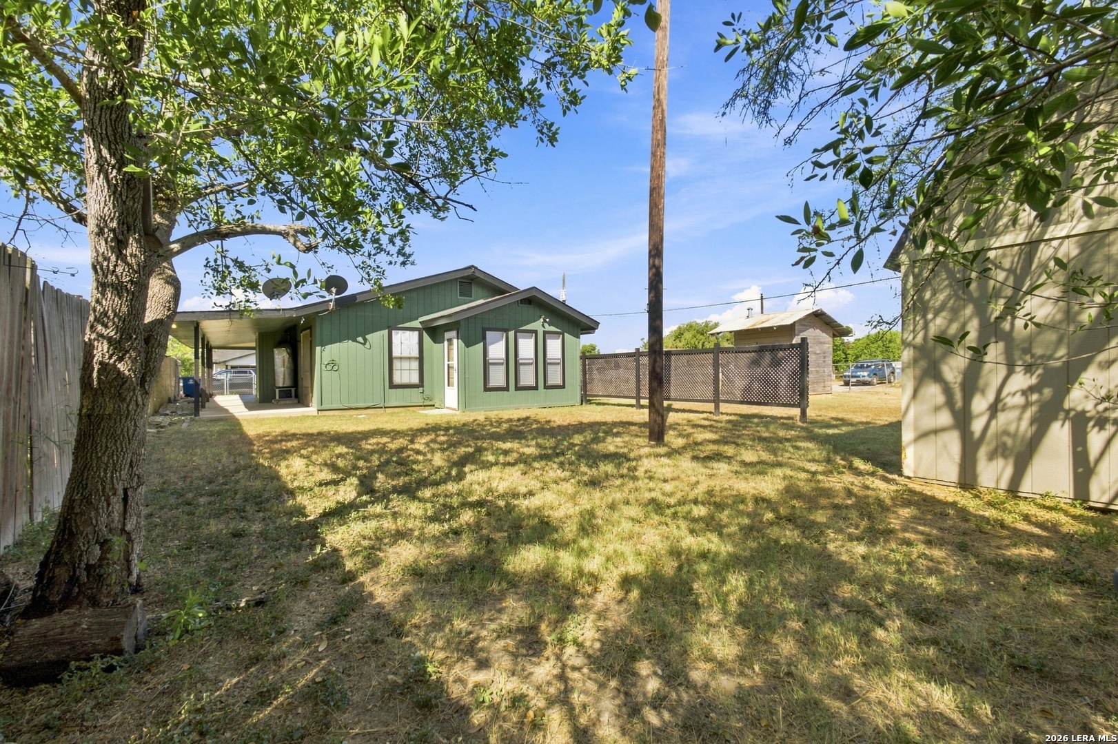 216 N Tom Poth TX 78147