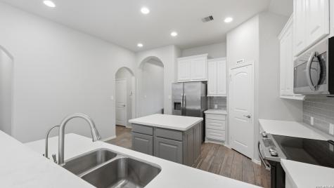2973 Coral Way Seguin TX 78155