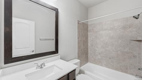 2973 Coral Way Seguin TX 78155