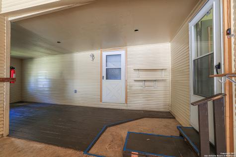 800 N Bishop San Marcos TX 78666