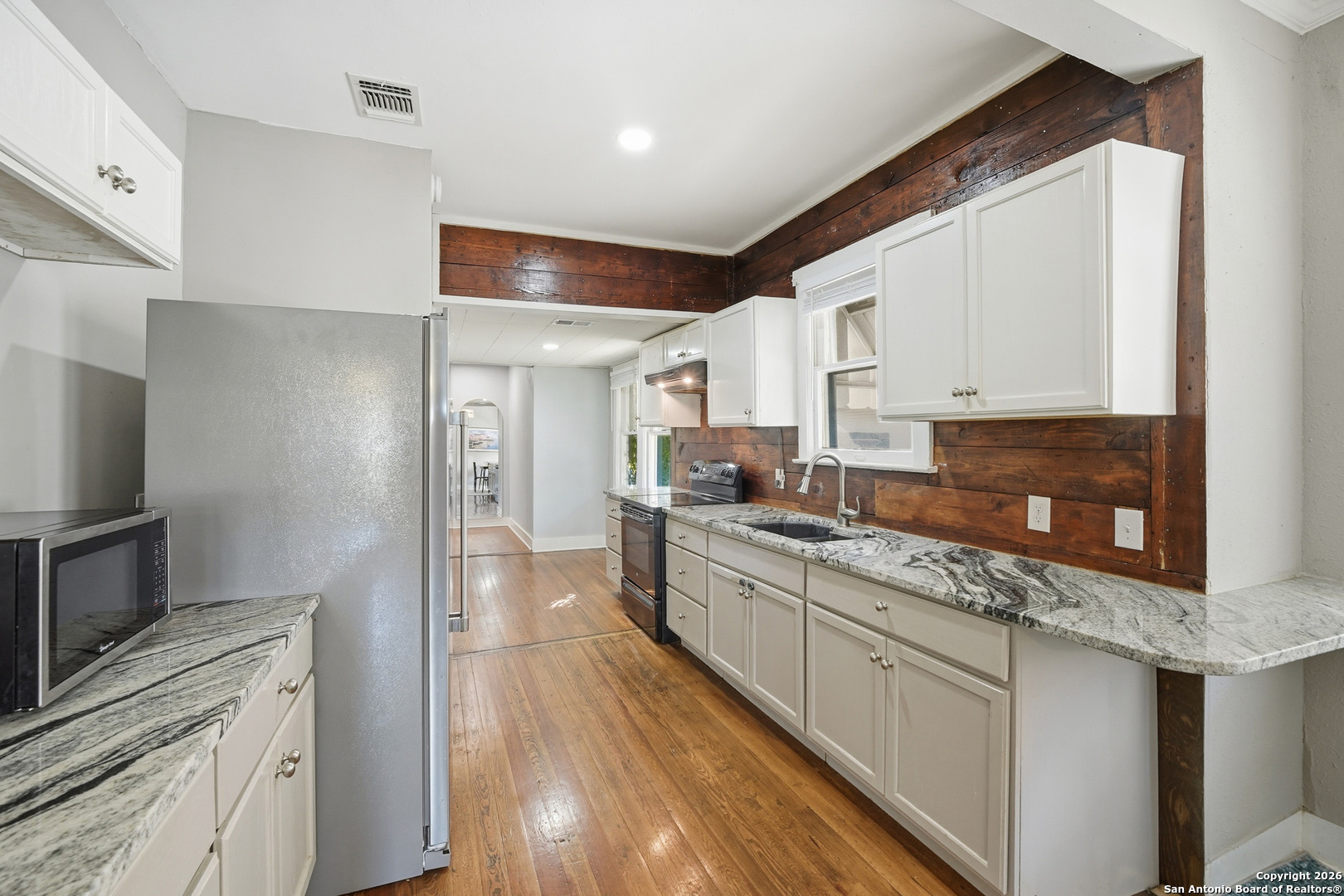 314 Queen Anne Court San Antonio TX 78209