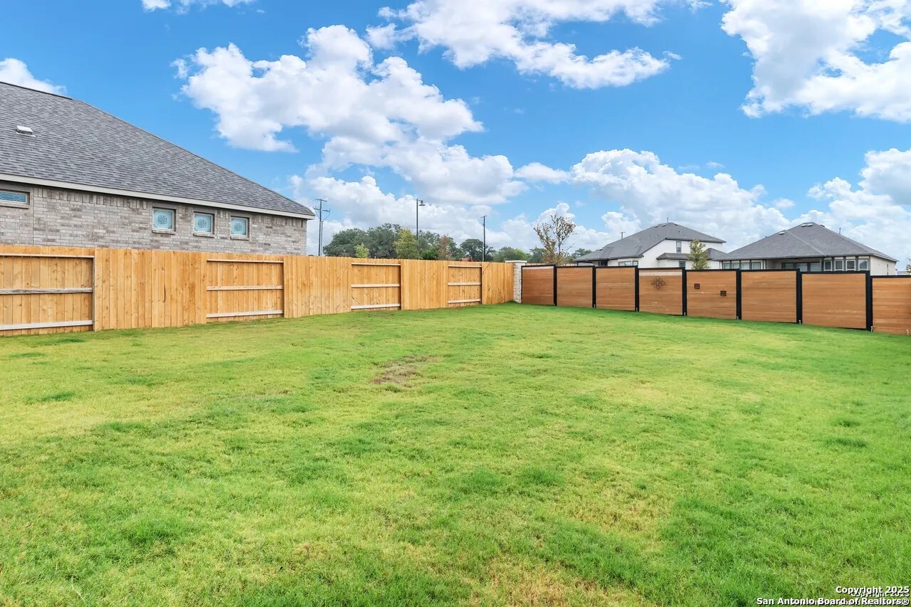 1744 Kneupper Farm New Braunfels TX 78132