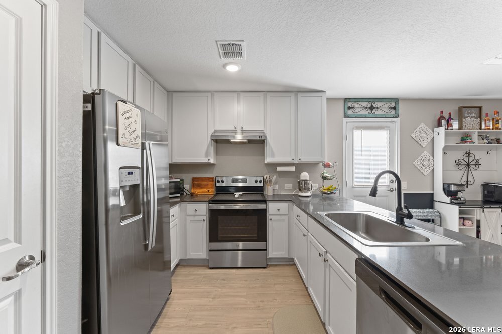 903 Stricker Path San Antonio TX 78221