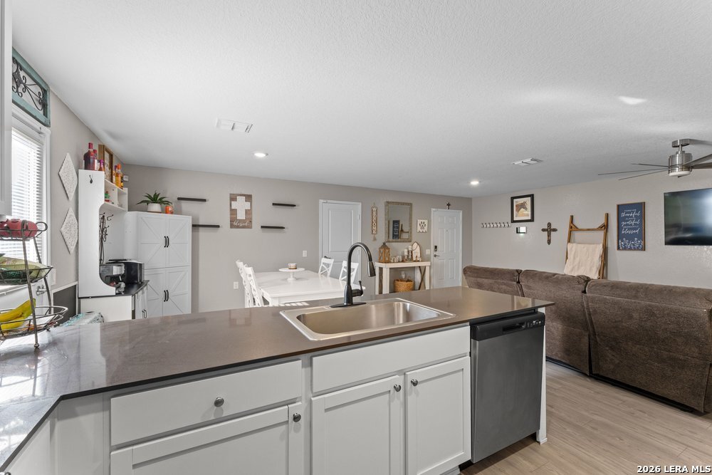 903 Stricker Path San Antonio TX 78221
