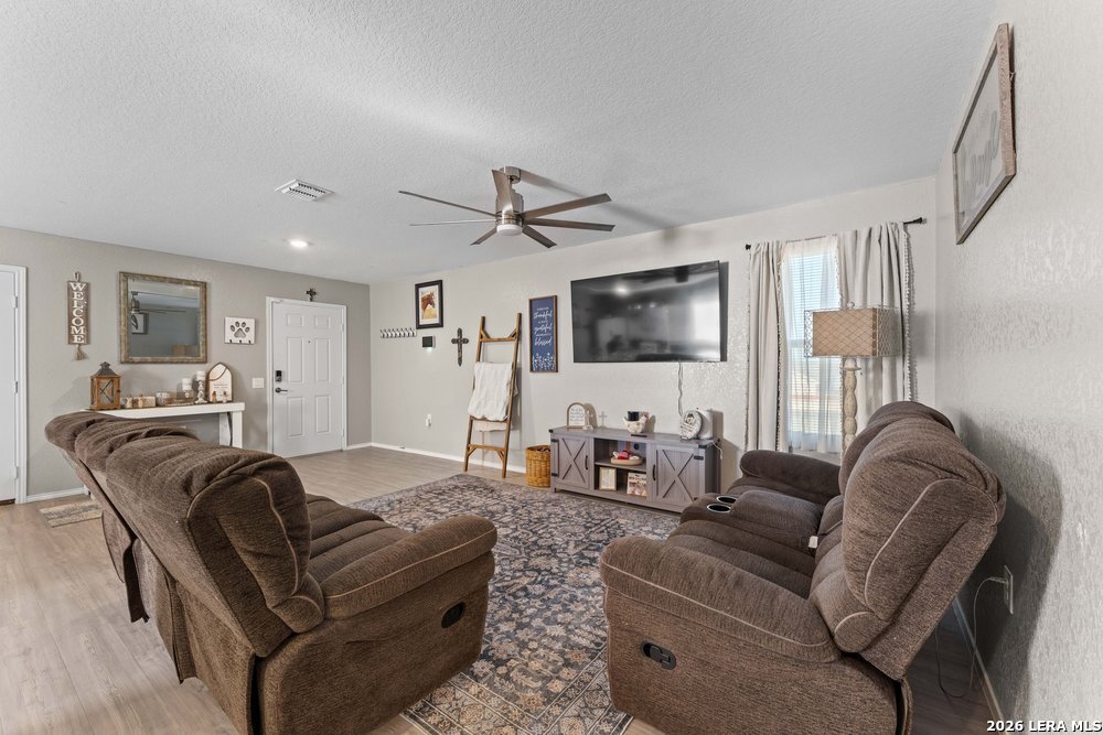 903 Stricker Path San Antonio TX 78221