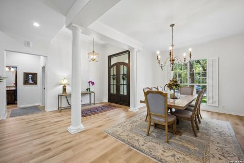 10 Inwood Knoll San Antonio TX 78248