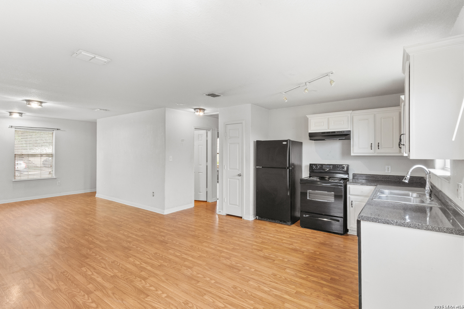 5727 Hickory Canyon San Antonio TX 78252
