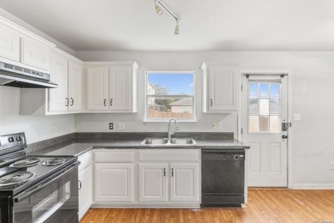 5727 Hickory Canyon San Antonio TX 78252